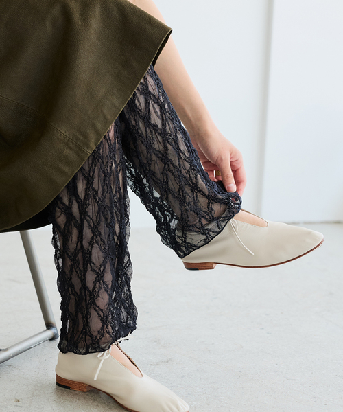 IENA LA BOUCLE(イエナラブークル)の「IENA LA BOUCLE ダイヤlaceレギンス(その他パンツ・レディース・ホワイト/ブラック・FREE)」の1枚目の写真