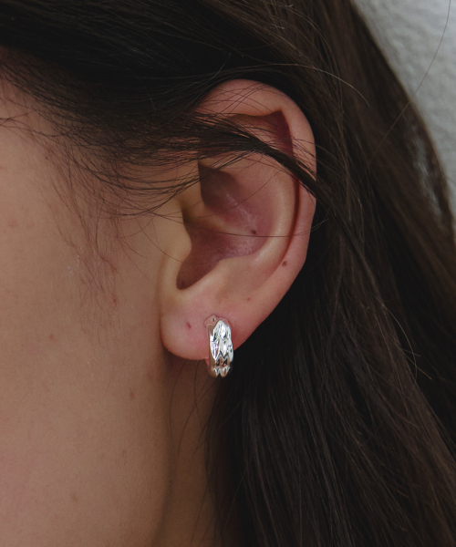 BYWEEKEND（バイウィーケンド）の「Poral earring（ピアス（両耳用）・レディース・シルバー・FREE）」の2枚目の写真