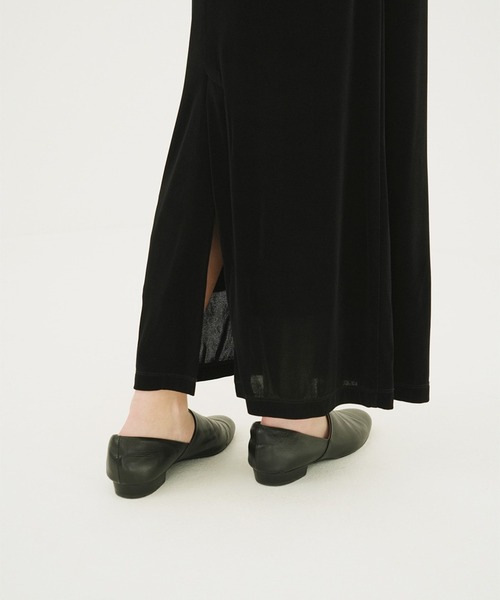 CLANE(クラネ)の「SIDE CUT STACKED FLAT SHOES(パンプス・レディース・アイボリー/ブラック・36/37/38)」の4枚目の写真