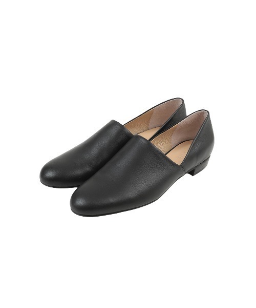 CLANE(クラネ)の「SIDE CUT STACKED FLAT SHOES(パンプス・レディース・アイボリー/ブラック・36/37/38)」の7枚目の写真