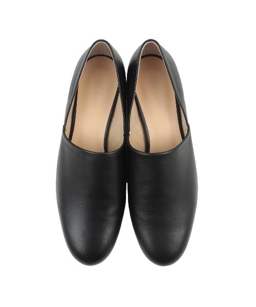 CLANE(クラネ)の「SIDE CUT STACKED FLAT SHOES(パンプス・レディース・アイボリー/ブラック・36/37/38)」の8枚目の写真