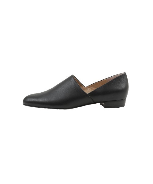 CLANE(クラネ)の「SIDE CUT STACKED FLAT SHOES(パンプス・レディース・アイボリー/ブラック・36/37/38)」の9枚目の写真