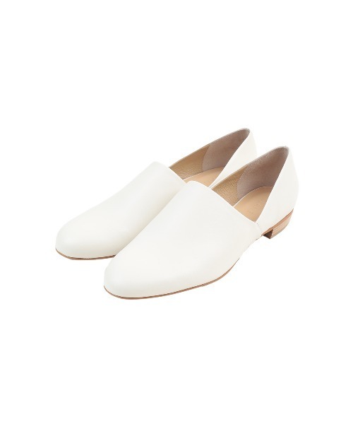 CLANE(クラネ)の「SIDE CUT STACKED FLAT SHOES(パンプス・レディース・アイボリー/ブラック・36/37/38)」の14枚目の写真
