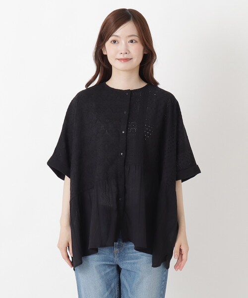 one'sterrace(ワンズテラス)の「総刺繍 パネル切替シャツ(シャツ/ブラウス・レディース・アイボリー系8/ブラック系8・02)」の3枚目の写真