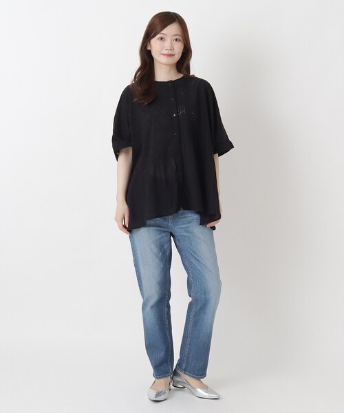 one'sterrace(ワンズテラス)の「総刺繍 パネル切替シャツ(シャツ/ブラウス・レディース・アイボリー系8/ブラック系8・02)」の13枚目の写真