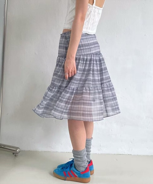 STAY MOTION（ステイモーション）の「【WEB限定】チェック柄フリルミディ丈スカート［骨格ウェーブ／フェミニン／ガーリー／大人かわいい／韓国ファッション］（スカート・レディース・ベージュ/ブルー・F）」の6枚目の写真