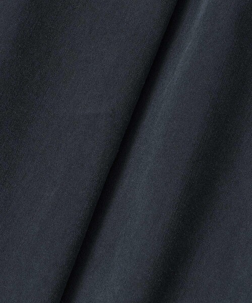allureville(アルアバイル)の「フィブリルストレッチシャツ(シャツ/ブラウス・レディース・ブラウン/キャメル/ネイビー・2)」の10枚目の写真