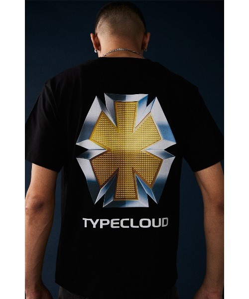typecloud(タイプクラウド)の「Tシャツ|Emblem Tee|typecloud(Tシャツ/カットソー・メンズ・ブラック/ネイビー・MEDIUM/SMALL/LARGE/X-LARGE)」の1枚目の写真