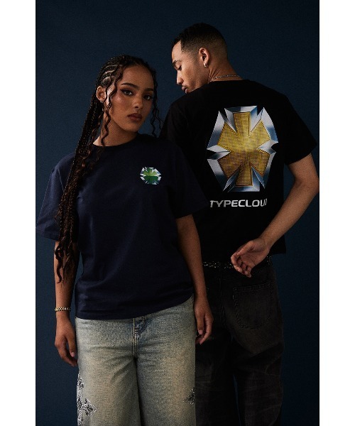 typecloud(タイプクラウド)の「Tシャツ|Emblem Tee|typecloud(Tシャツ/カットソー・メンズ・ブラック/ネイビー・MEDIUM/SMALL/LARGE/X-LARGE)」の4枚目の写真