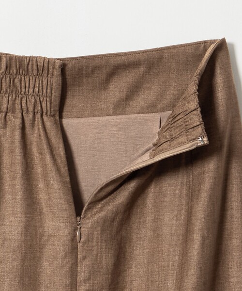 green label relaxing（グリーンレーベルリラクシング）の「［size SHORTあり］トリアセ スリット タイト スカート UVカット 通気性（スカート・レディース・ダークグレー/モカ・SHORT/38/36/40）」の14枚目の写真
