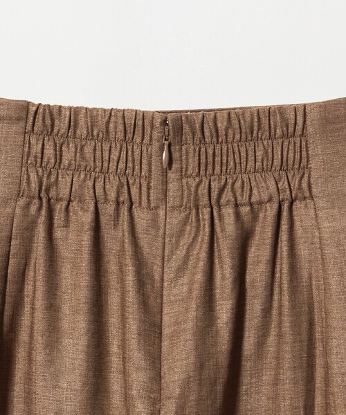 green label relaxing（グリーンレーベルリラクシング）の「［size SHORTあり］トリアセ スリット タイト スカート UVカット 通気性（スカート・レディース・ダークグレー/モカ・SHORT/38/36/40）」の17枚目の写真
