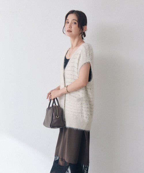 RIVE DROITE(リヴドロワ)の「フェザーツイードニットベスト(オフィスカジュアル/ノースリーブ/秋服)(ベスト・レディース・ブラック/オフホワイト・FREE)」の9枚目の写真