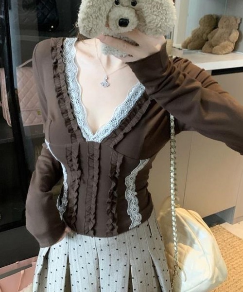 SHEPP（シープ）の「【26年秋冬新作】Vネックレース切替 フリルコルセット風クロップドカットソー（Tシャツ/カットソー・レディース・ブラウン・L/M）」の6枚目の写真
