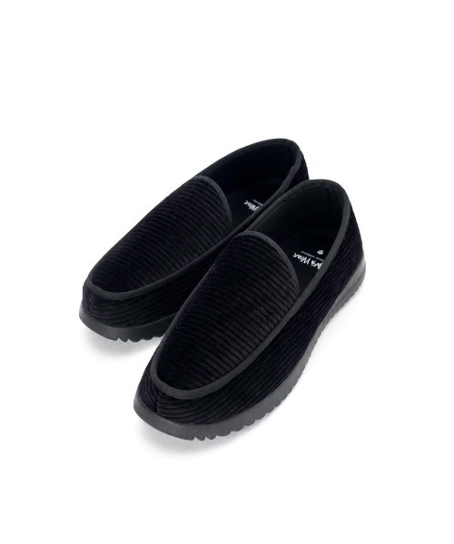 SHAKA WeAR(シャカウェア)の「【SHAKA WeAR/シャカウェア】コーデュロイ インクレディブルハウスシューズ Incredible House Shoe(スリッポン・メンズ・ブラック・8/9/10)」の1枚目の写真