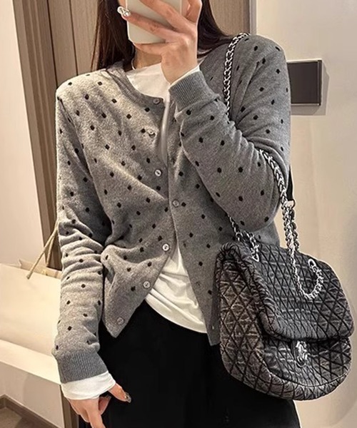 shyam inspiration（シャムインスピレーション）の「ドット柄ニットカーディガン（カーディガン/ボレロ・レディース・グレー/ブラック・F）」の2枚目の写真