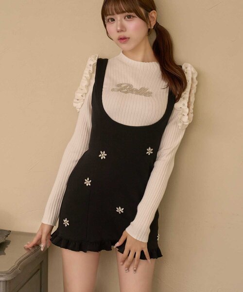 Belle Charme(ベルシャルム)の「【Belle Charme】Flower Bijou Jumper Skirt(ジャンパースカート・レディース・ベージュ/ブラック・FREE)」の1枚目の写真