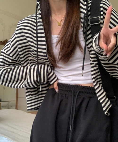 Flugge(フラッジー)の「ボーダージップフーディー(パーカー・レディース・レッド/ブラック・LARGE/MEDIUM)」の5枚目の写真