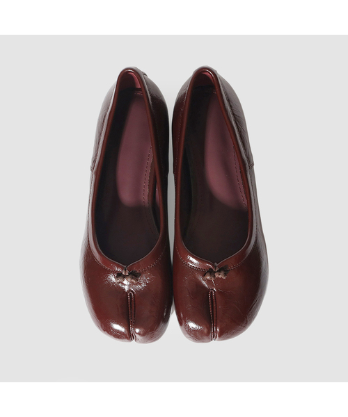 APTO(アプト)の「Tabi Flat TABI フラット AINF005(バレエシューズ・レディース・ベージュ/グレー/シルバー/ブラック/バーガンディー・23cm/23.5cm/24cm/24.5cm/25cm)」の4枚目の写真