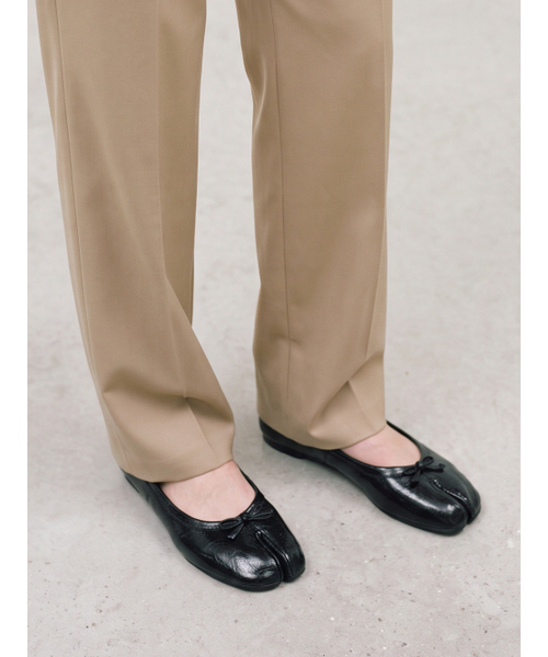 APTO(アプト)の「Tabi Flat TABI フラット AINF005(バレエシューズ・レディース・ベージュ/グレー/シルバー/ブラック/バーガンディー・23cm/23.5cm/24cm/24.5cm/25cm)」の6枚目の写真