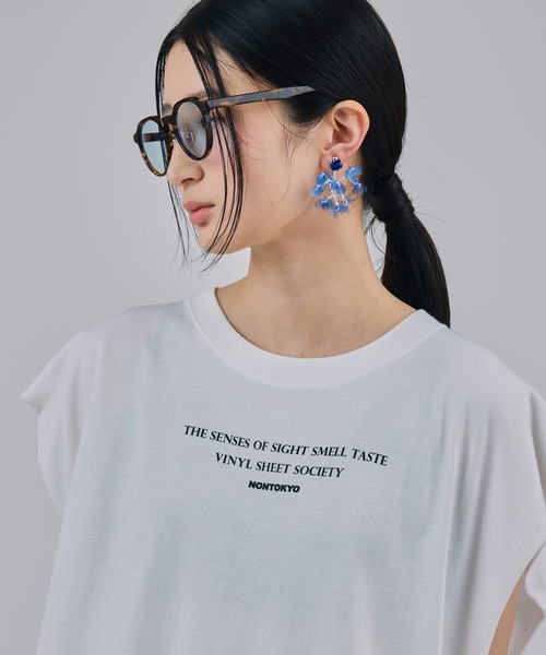 NON TOKYO(ノントーキョー)の「PRINT NO-SLEEVE T-SHIRT(STRAWBERRY)(Tシャツ/カットソー・レディース・ブラック/ホワイト/ネイビー・FREE)」の4枚目の写真
