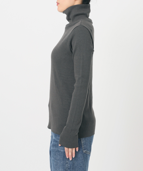 journal standard L'essage(ジャーナルスタンダードレサージュ)の「カミーノテレコハイネックプルオーバー(Tシャツ/カットソー・レディース・ベージュ/チャコールグレー/グレー・FREE)」の21枚目の写真