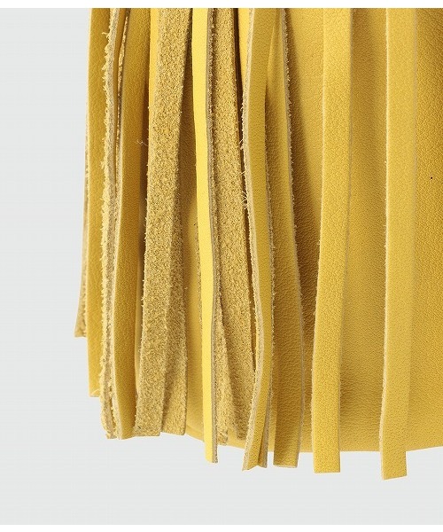 hobo(ホーボー)の「Cow Leather Drawstring Bag S(ショルダーバッグ・メンズ・ブラック/イエロー・FREE)」の5枚目の写真