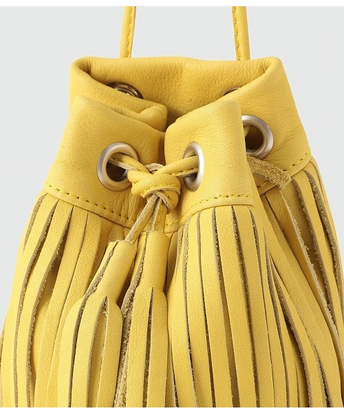 hobo(ホーボー)の「Cow Leather Drawstring Bag S(ショルダーバッグ・メンズ・ブラック/イエロー・FREE)」の3枚目の写真