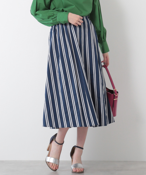 N.(N. Natural Beauty Basic)(エヌエヌナチュラルビューティーベーシック)の「タイプライターストライプミモレスカート(スカート・レディース・ブルー系その他/ブルー系その他2/イエロー系その他・MEDIUM)」の2枚目の写真