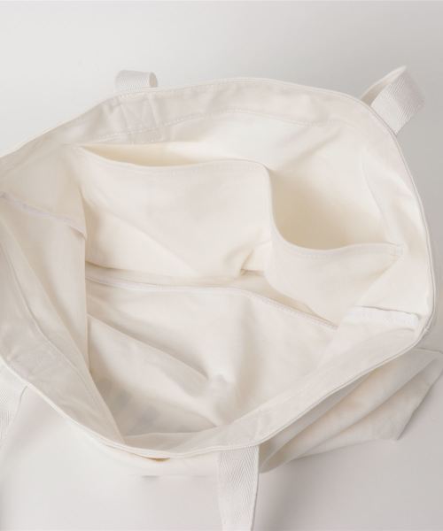 MHL.（エムエイチエル）の「HEAVY COTTON CANVAS（トートバッグ・レディース・ホワイト・FREE）」の4枚目の写真