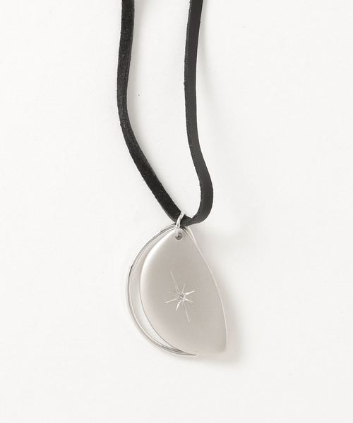 GGD SELECT(ジージーディー セレクト)の「GGD / レザーロングネックレス リング コイン 3連リング(ネックレス・メンズ・シルバー/ゴールド/シルバー系その他/ゴールド系その他/A/B/シルバー系その他2/シルバー系その他3/シルバー系その他4/シルバー系その他5/シルバー系その他6/シルバー系その他7/ゴールド系その他2/ゴールド系その他3/ゴールド系その他4/ゴールド系その他5/ゴールド系その他6/ゴールド系その他7/C/D/E/F/G/H/I/J/Q/L/P/R/K/N/O/M・FREE)」の3枚目の写真