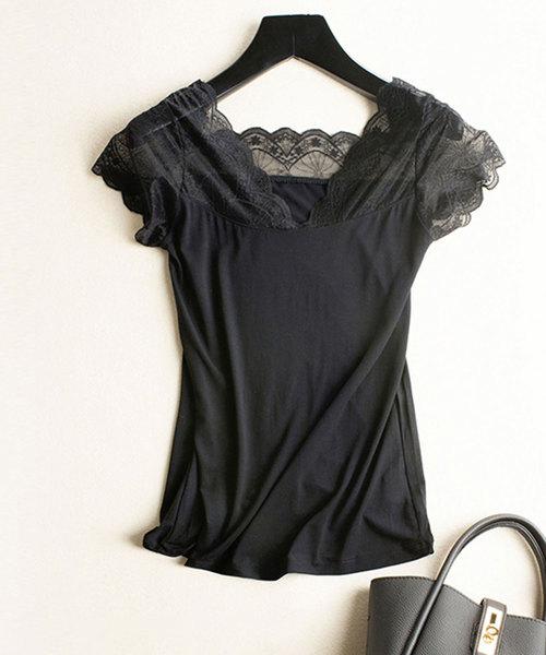 SAISON DE PAPILLON(セゾンドパピヨン)の「Vネックレースフレンチスリーブトップス(キャミソール・レディース・ホワイト/ブラック/ブルー・フリー)」の3枚目の写真