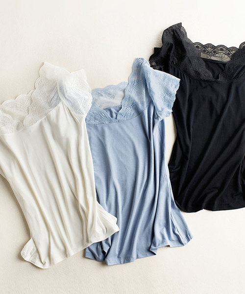 SAISON DE PAPILLON(セゾンドパピヨン)の「Vネックレースフレンチスリーブトップス(キャミソール・レディース・ホワイト/ブラック/ブルー・フリー)」の21枚目の写真