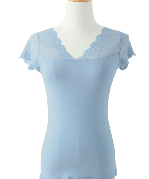 SAISON DE PAPILLON(セゾンドパピヨン)の「Vネックレースフレンチスリーブトップス(キャミソール・レディース・ホワイト/ブラック/ブルー・フリー)」の13枚目の写真