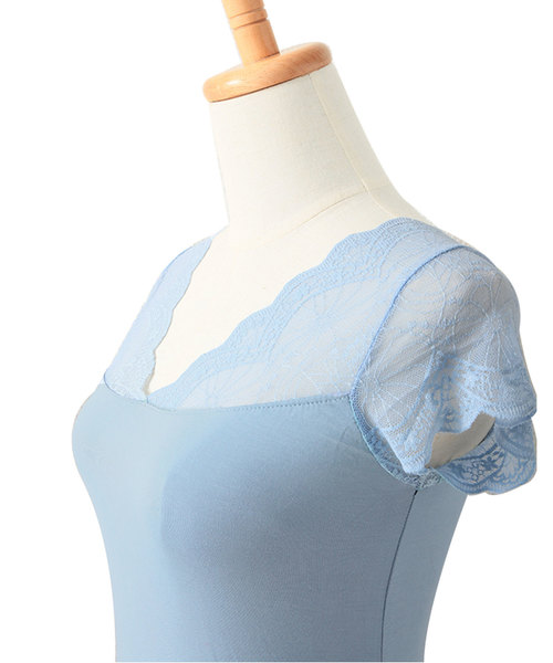 SAISON DE PAPILLON(セゾンドパピヨン)の「Vネックレースフレンチスリーブトップス(キャミソール・レディース・ホワイト/ブラック/ブルー・フリー)」の9枚目の写真