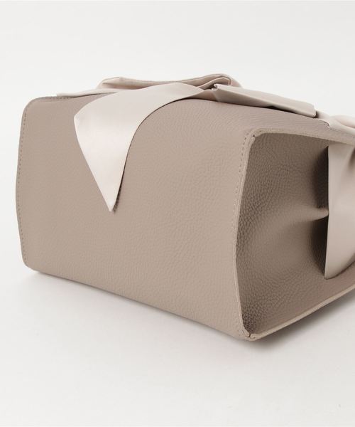 CURI BISCUI（キュリ　ビスキュイ）の「サテンリボンモチーフ付トートバッグ（ハンドバッグ・レディース・ブラック/グレー/ブルー/ピンク系その他・FREE）」の6枚目の写真