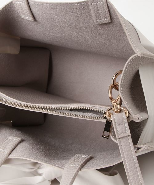 CURI BISCUI（キュリ　ビスキュイ）の「サテンリボンモチーフ付トートバッグ（ハンドバッグ・レディース・ブラック/グレー/ブルー/ピンク系その他・FREE）」の9枚目の写真