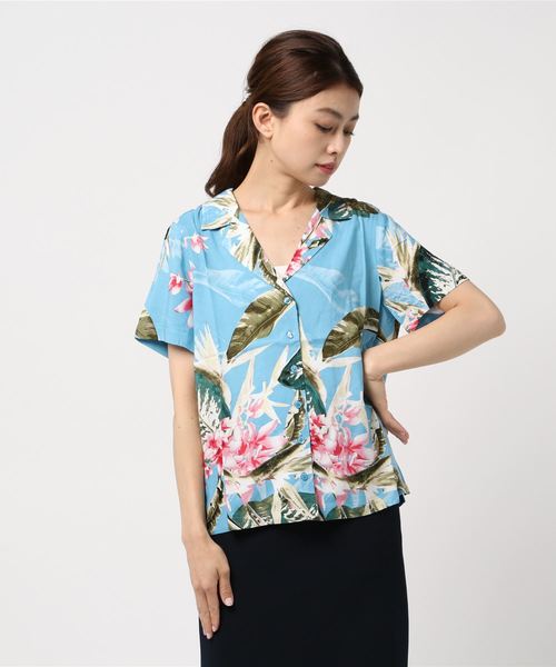 Guess�i�Q�X�j�́uIDALIA TIE-FRONT PRINTED TOP�i�V���c/�u���E�X�j�v�b�u���[