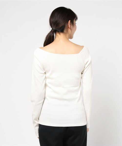 LOWRYS FARM(ローリーズファーム)の「リブタイトワンショル 844991(Tシャツ/カットソー・レディース・ベージュ/ブラウン/オフホワイト/イエロー/ブラック・LARGE/MEDIUM)」の6枚目の写真