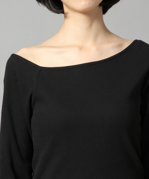 LOWRYS FARM(ローリーズファーム)の「リブタイトワンショル 844991(Tシャツ/カットソー・レディース・ベージュ/ブラウン/オフホワイト/イエロー/ブラック・LARGE/MEDIUM)」の8枚目の写真