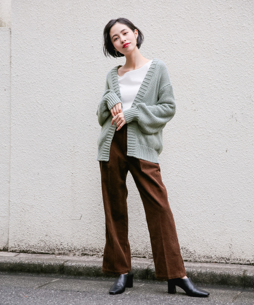 LOWRYS FARM(ローリーズファーム)の「リブタイトワンショル 844991(Tシャツ/カットソー・レディース・ベージュ/ブラウン/オフホワイト/イエロー/ブラック・LARGE/MEDIUM)」の21枚目の写真