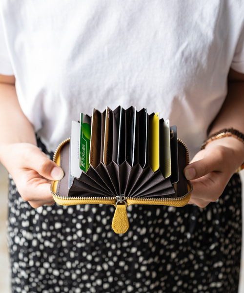 MURA（ムラ）の「イタリア製シュリンクレザー スキミング防止 じゃばら コンパクト カードケース（カードケース・レディース・ブラック/グレー/イエロー/オレンジ/グリーン・FREE）」の18枚目の写真