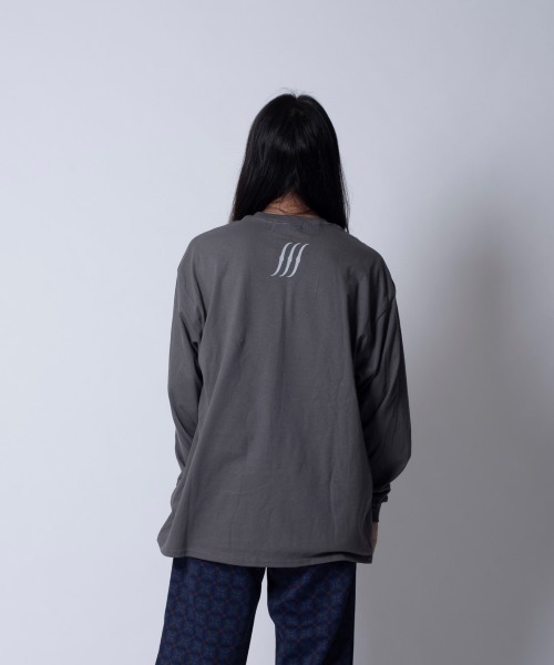 FUN/FOR/FICTION（ファンフォーフィクション）の「『FUN FOR FICTION』THE FICTION LS T（Tシャツ/カットソー・メンズ・オフホワイト/チャコールグレー・FREE）」の4枚目の写真