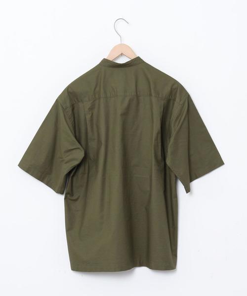 KELTY（ケルティ）の「KELTY(ケルティ)別注バンドカラー半袖シャツ(その他⇒WEB限定カラー)（シャツ/ブラウス・メンズ・ベージュ/その他1/ブラック/オリーブ・LARGE/MEDIUM/SMALL/X-LARGE）」の5枚目の写真