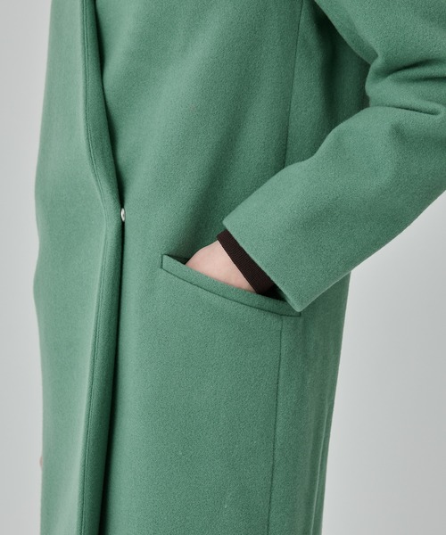 UNITED TOKYO（ユナイテッドトウキョウ）の「《WEB限定》エクストラウールVネックコート（ノーカラーコート・レディース・ブラック/パープル/カーキ/ブルー/グリーン/アイボリー/マスタード/キャメル・1/2）」の18枚目の写真