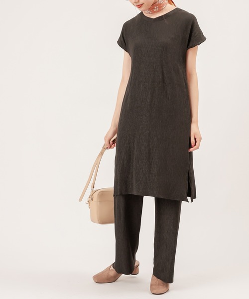 natural couture（ナチュラルクチュール）の「【ZOZO限定】ワッシャーカットロングT&パンツセット（セットアップ・レディース・ブラック/アイボリー/モカ/レンガ・FREE）」の3枚目の写真