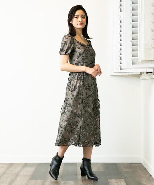 TOCCA(トッカ)の「【TOCCA LAVENDER】Leaf Gradation Embroidery ドレス(ワンピース・レディース・ピンク系7/ブラック系7・2/6/0/4)」の2枚目の写真