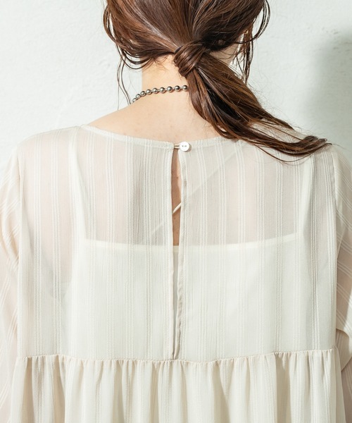 mystic(ミスティック)の「シアーストライプティアードワンピース(ワンピース・レディース・ブラック/ベージュ/カーキ・FREE)」の12枚目の写真