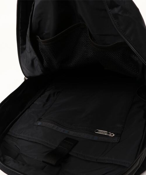 LeSportsac（レスポートサック）の「CARRIER BACKPACK オニキス（バックパック/リュック）」 WEAR