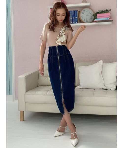 RESEXXY(リゼクシー)の「アシンメトリースカーフトップス(ニット/セーター・レディース・ホワイト/ブラック/ピンク・FREE)」の4枚目の写真