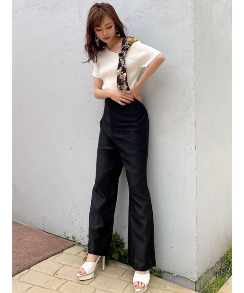 RESEXXY(リゼクシー)の「アシンメトリースカーフトップス(ニット/セーター・レディース・ホワイト/ブラック/ピンク・FREE)」の17枚目の写真